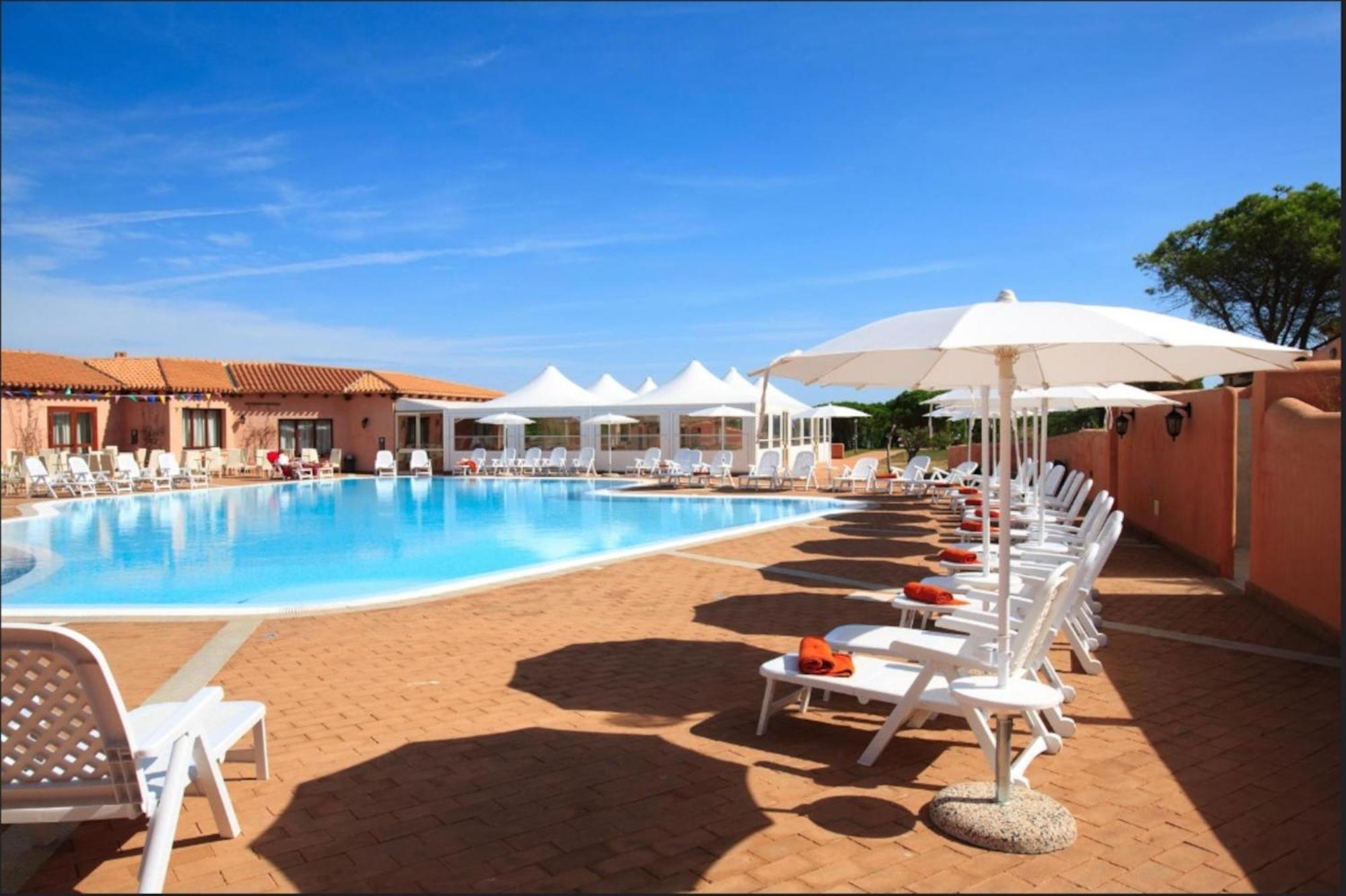 Residence Pierre & Vacances Vignola Mare Eksteriør billede
