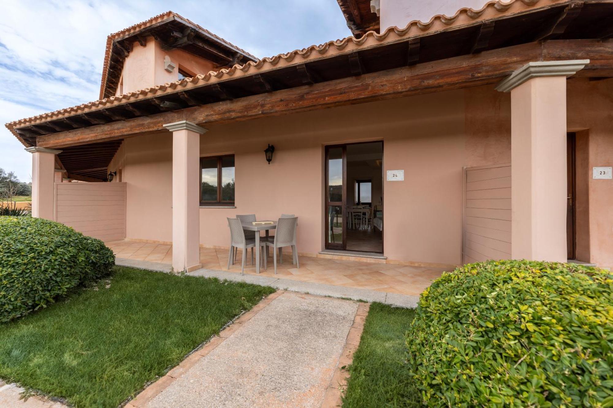 Residence Pierre & Vacances Vignola Mare Eksteriør billede